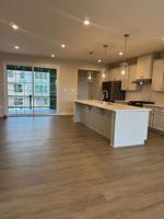 featured image of 250 E Main St