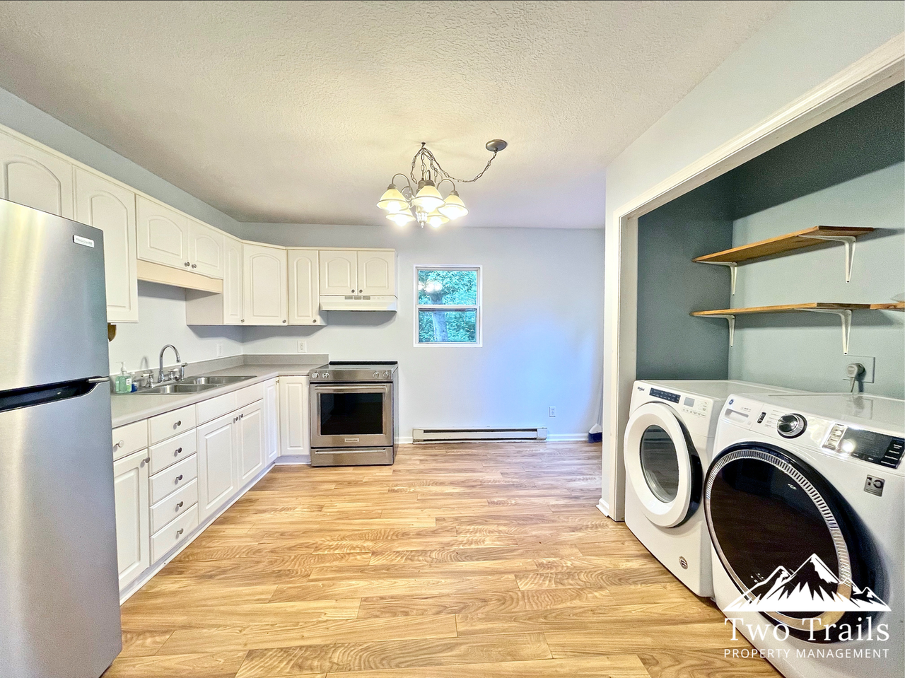 27 Sumter St - Photo 4 of 12