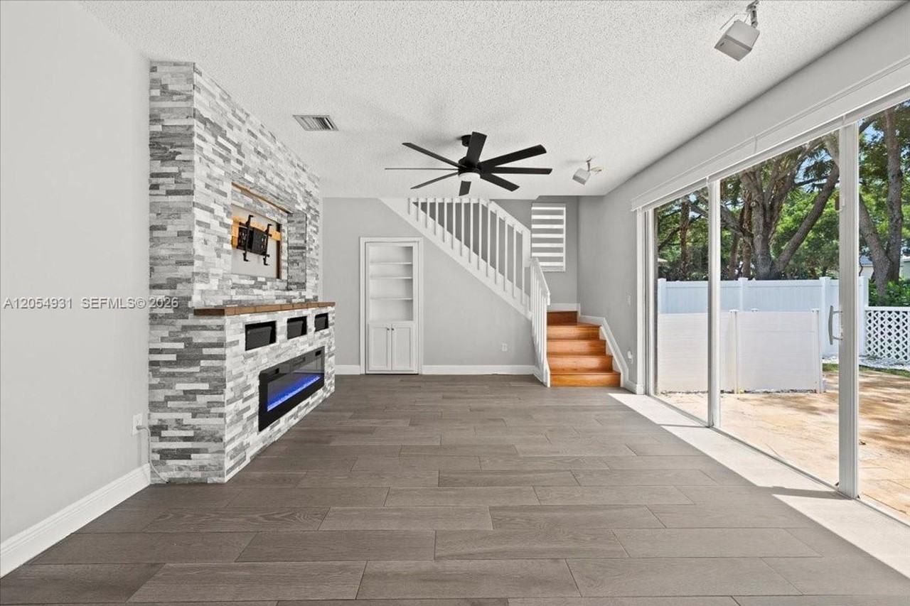 5014 Sw 155th Ter - Photo 5 of 20