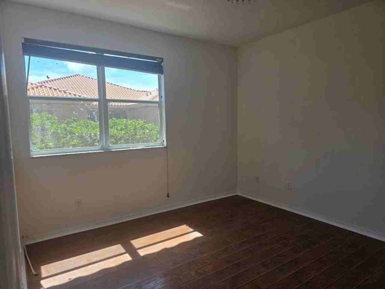 2319 Mariner Ct - Photo 5 of 13
