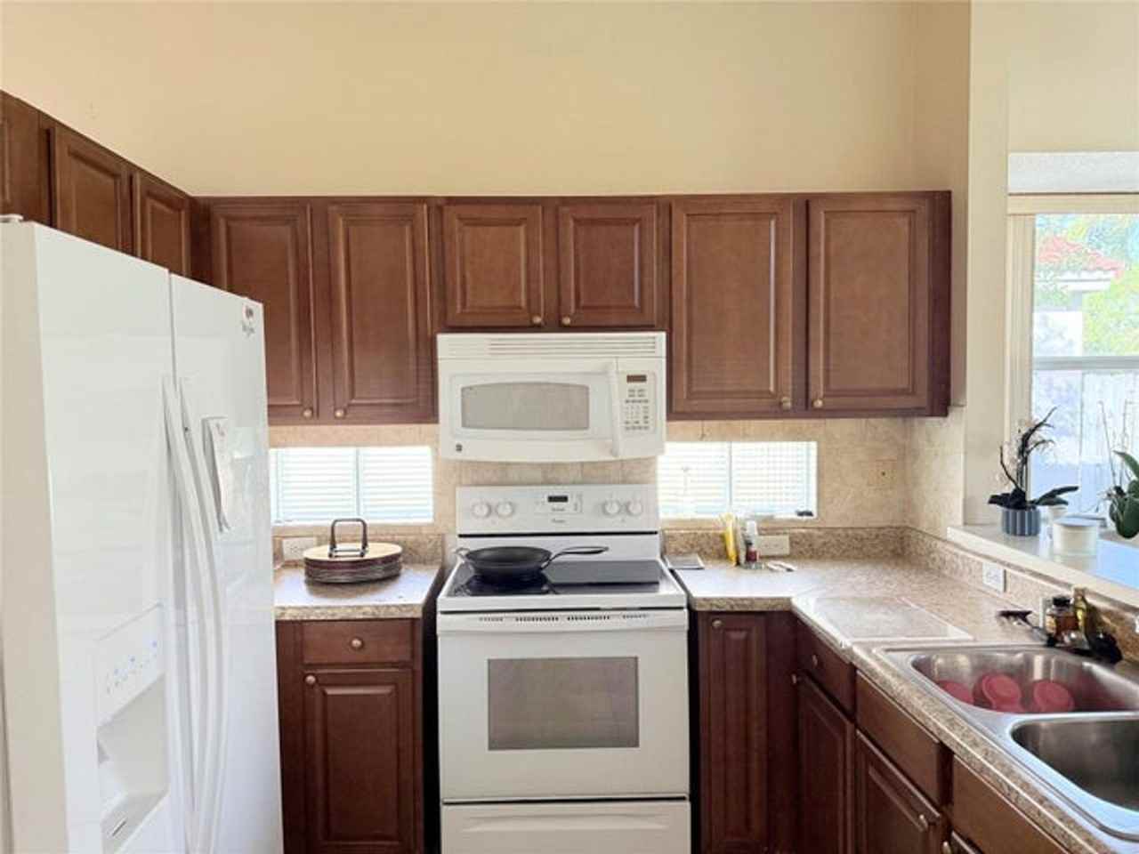 4965 Sw 153rd Ave - Photo 2 of 11