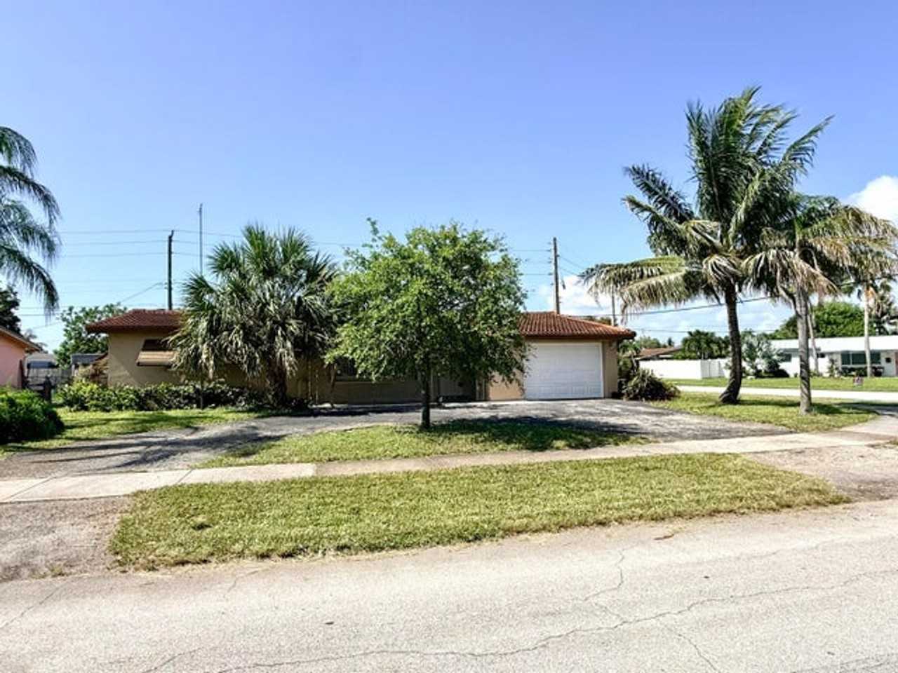 118 Se 10th Ct - Photo 4 of 10