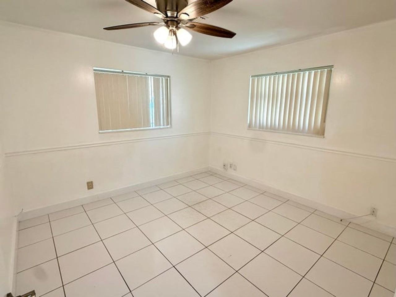 118 Se 10th Ct - Photo 7 of 10