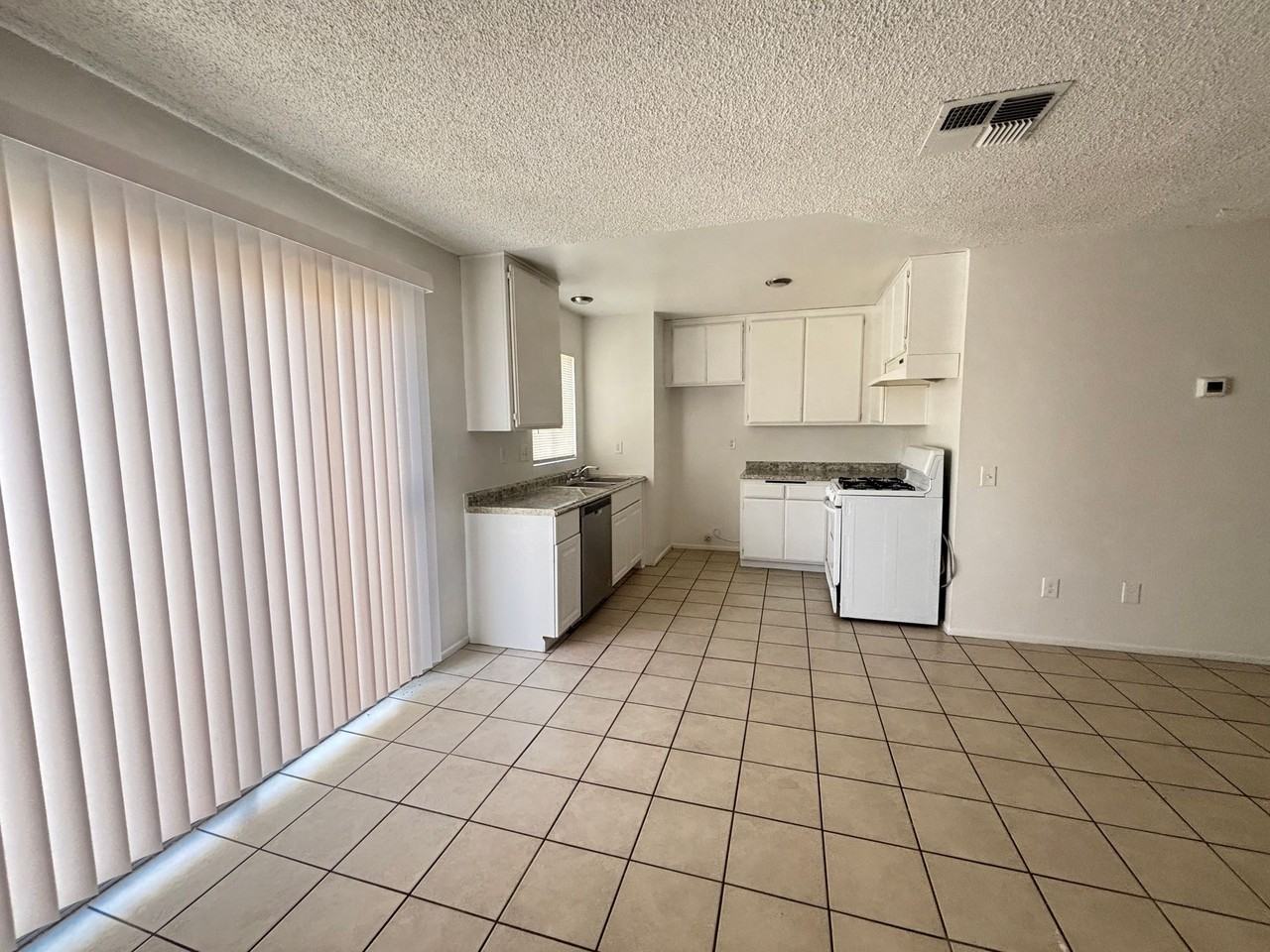 38729 11th St E #17 - Photo 3 of 45