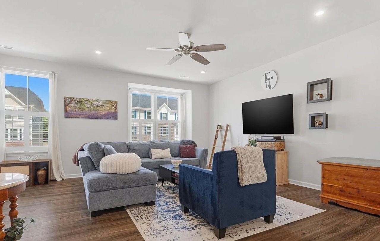 2527 Grantham Place Dr - Photo 5 of 16