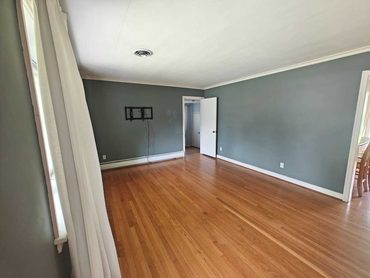 9510 Overhill Rd - Photo 6 of 22
