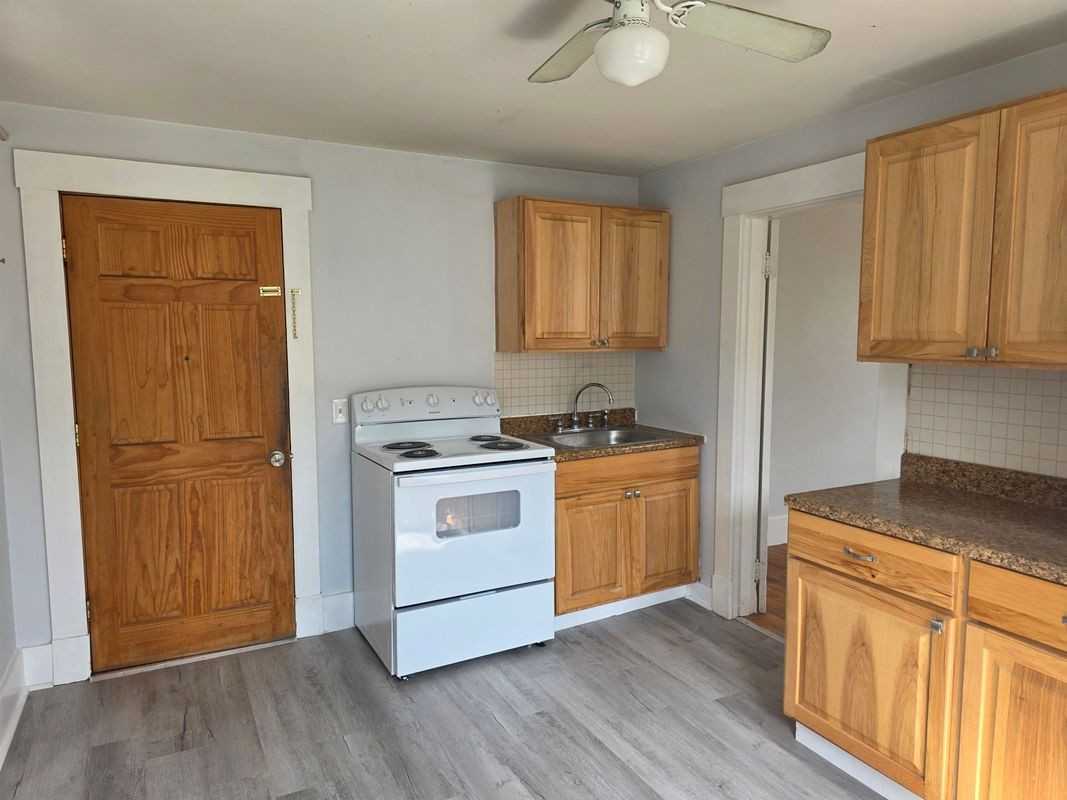 10 N Main St ##2 - Photo 2 of 13