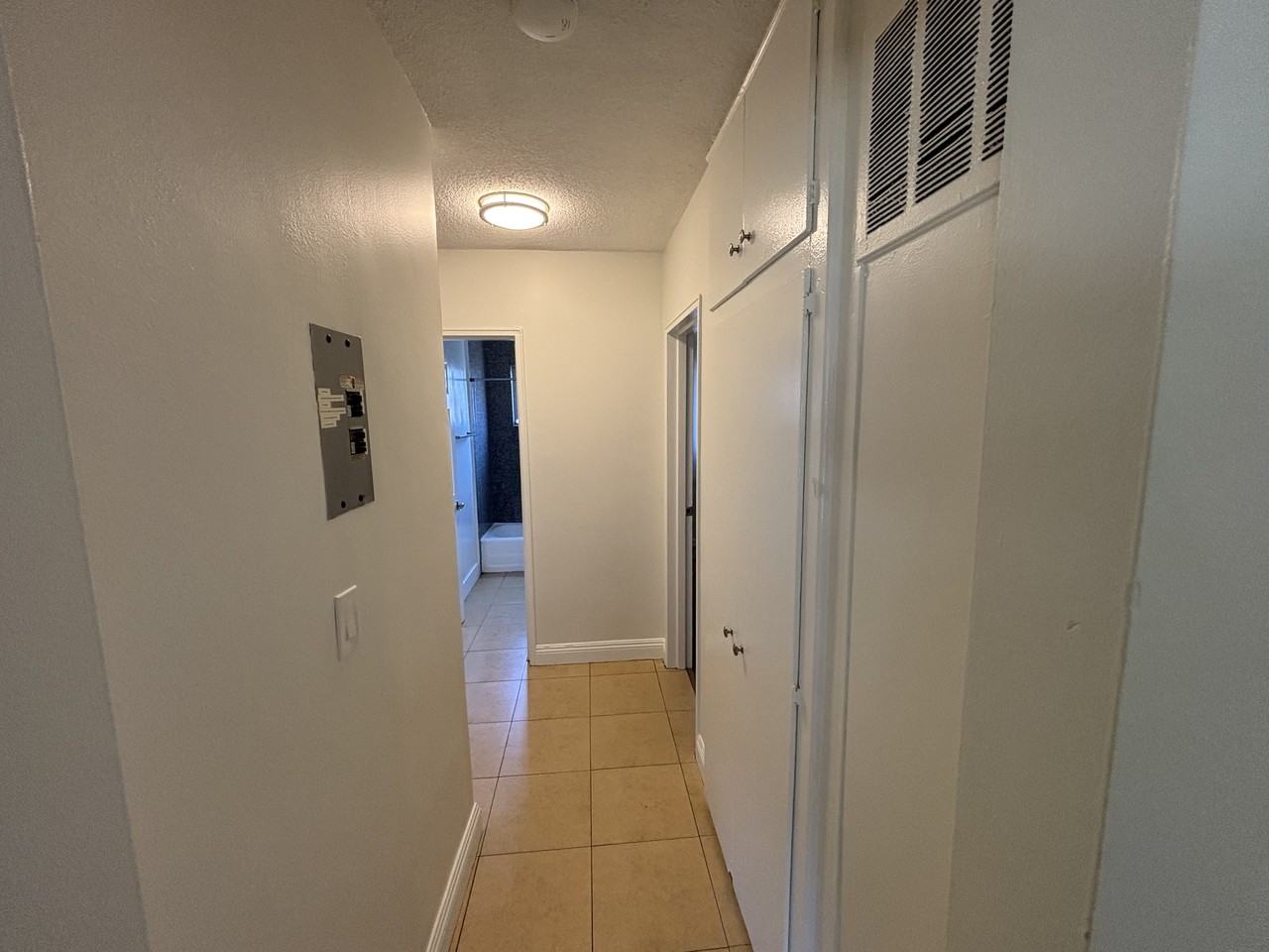 2804 West El Segundo Boulevard #8 - Photo 7 of 16