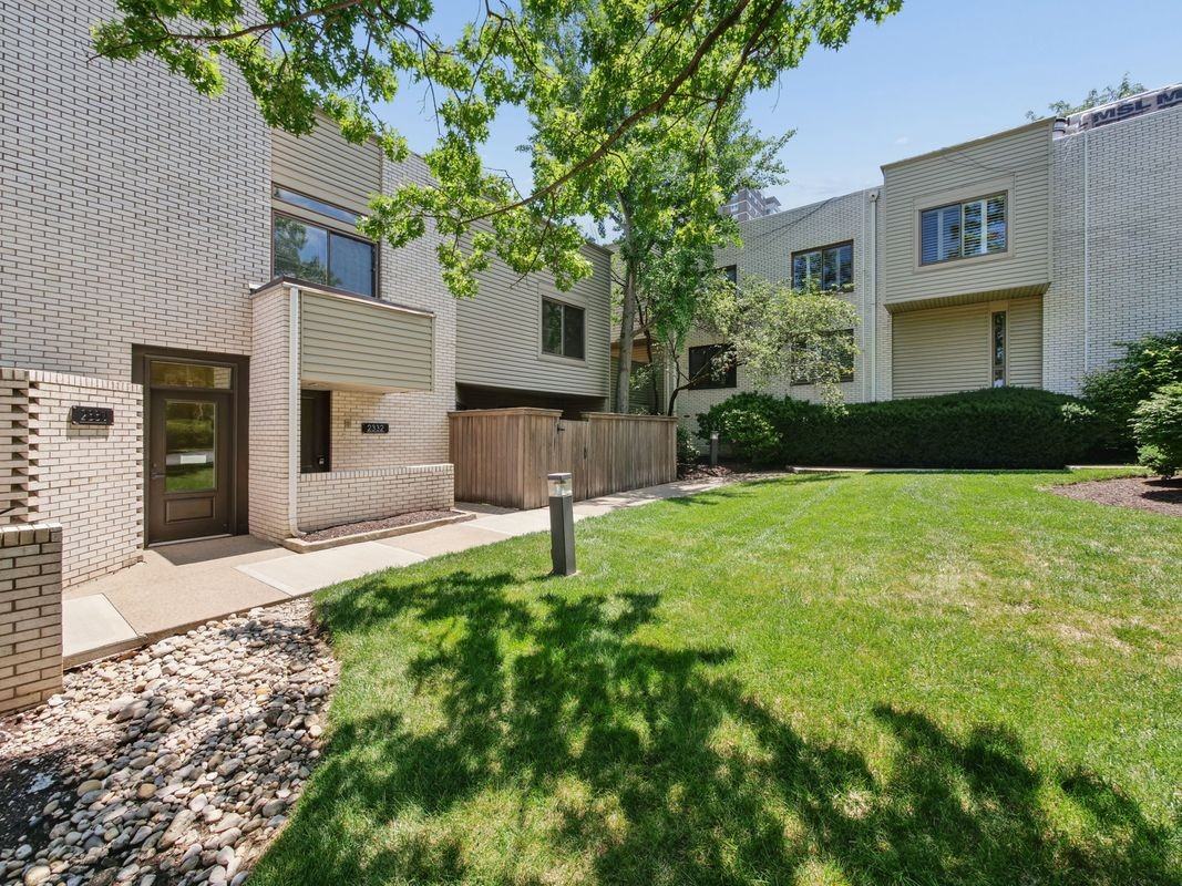 2332 Dana Ave - Photo 3 of 34