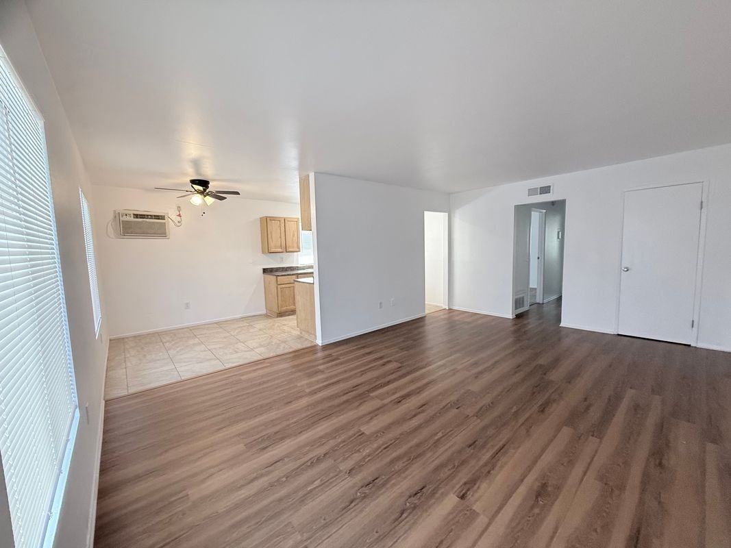 302 E Blueridge Ave - Photo 4 of 16