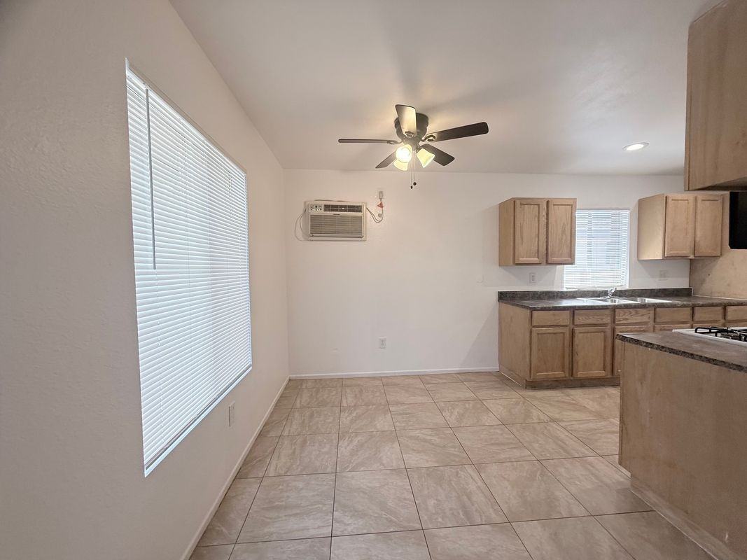 302 E Blueridge Ave - Photo 6 of 16