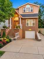 featured image of 22 Woodvale Ave ##1