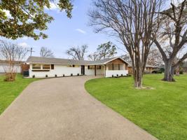 featured image of 3616 Woodleigh Dr