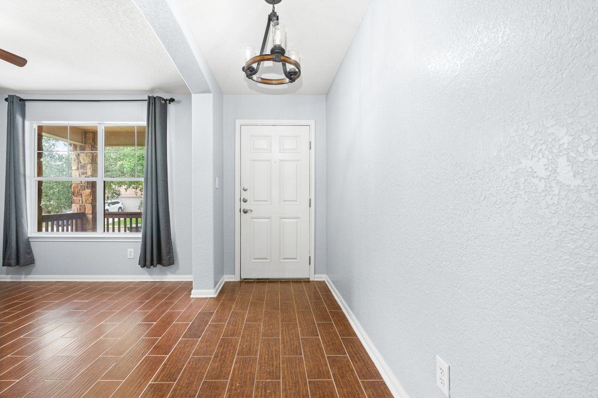 265 Arcadia Pl - Photo 2 of 16