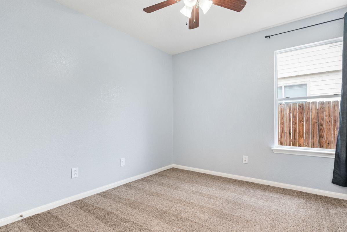 265 Arcadia Pl - Photo 7 of 16