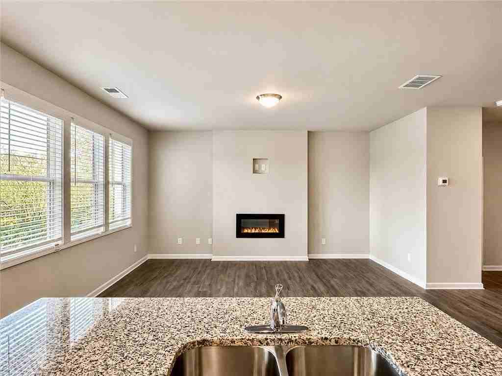 123 Mill Pond Ln - Photo 5 of 24