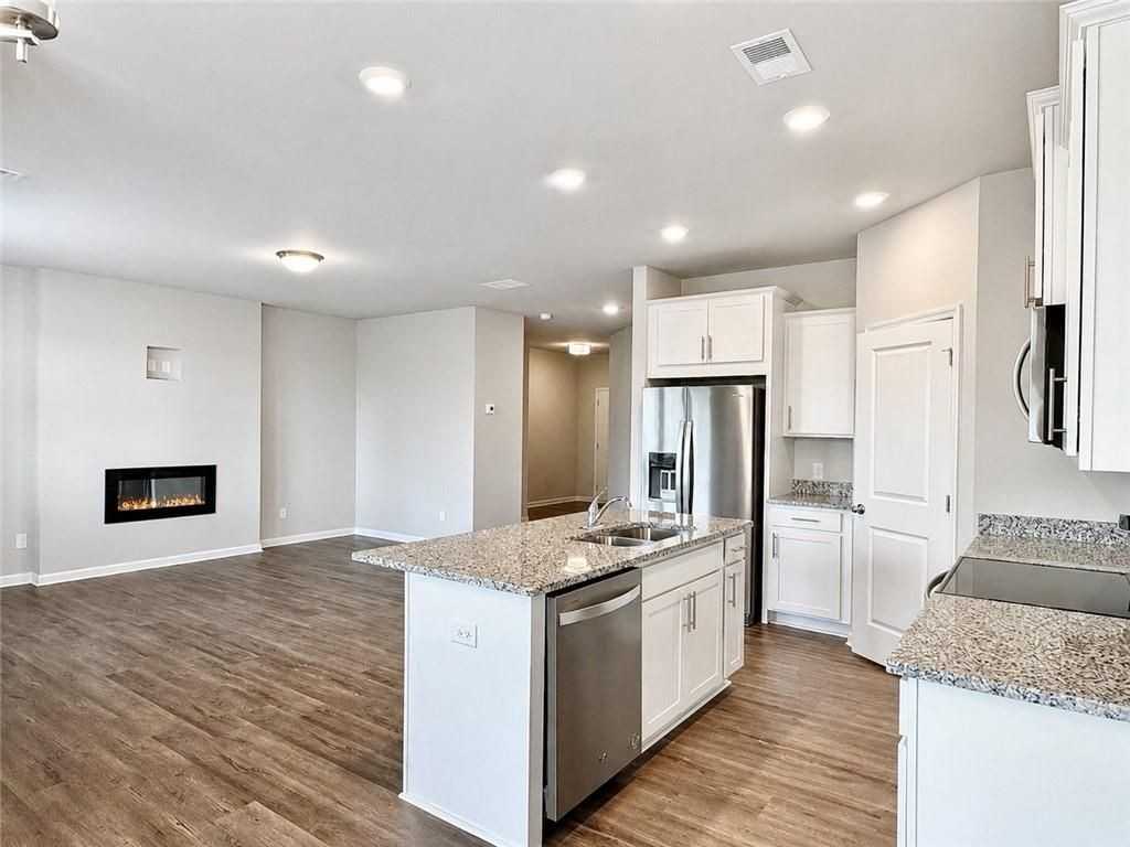 123 Mill Pond Ln - Photo 6 of 24