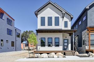 featured image of 424 Pinon St