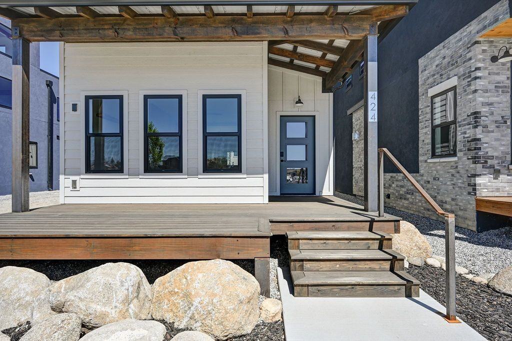 424 Pinon St - Photo 2 of 22