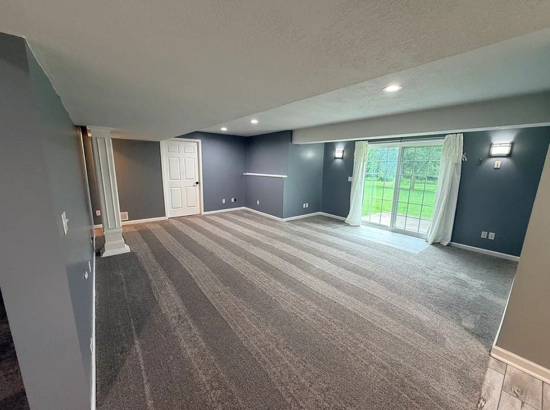 806 S Fox Ridge Dr - Photo 2 of 7