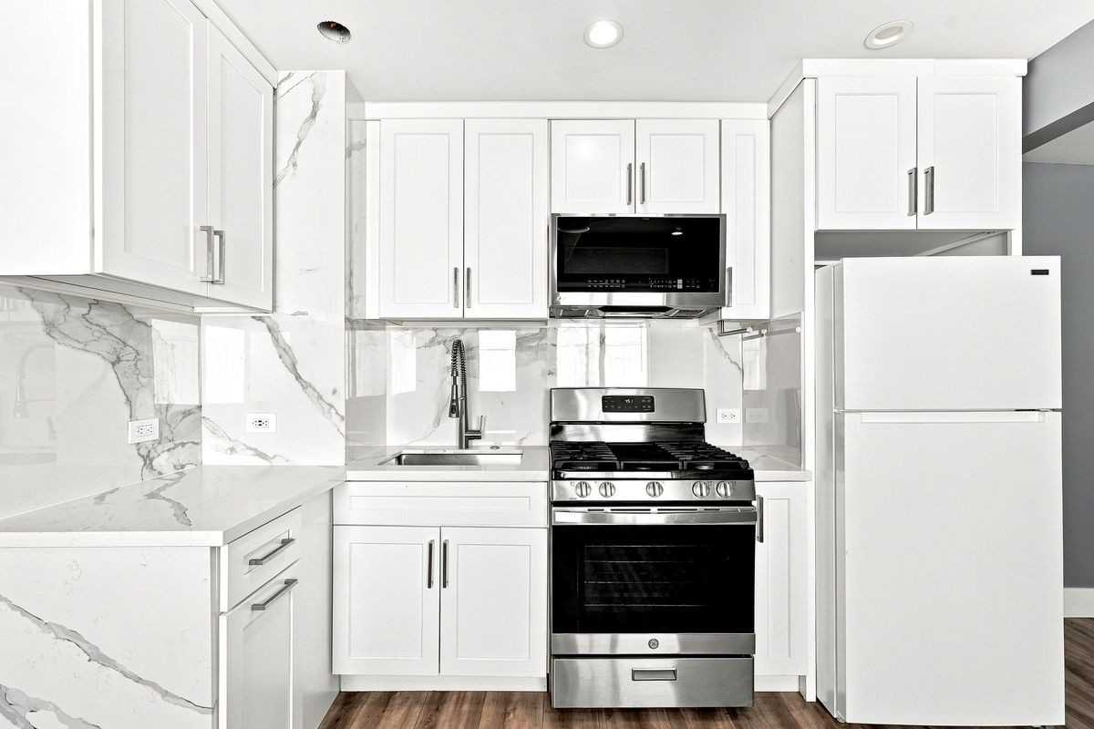 14063 Herron St - Photo 3 of 14