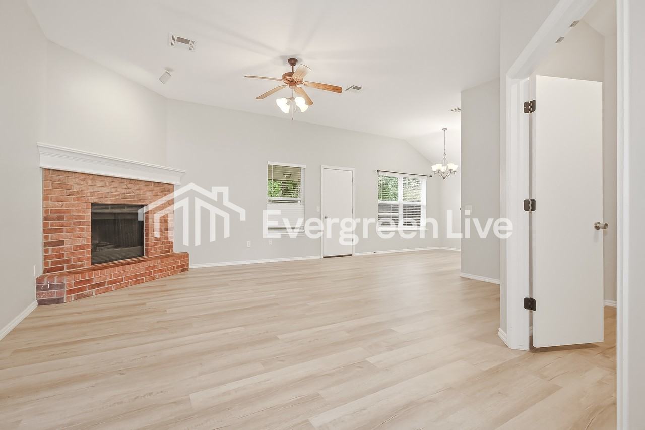 1613 Tara Dr - Photo 3 of 15