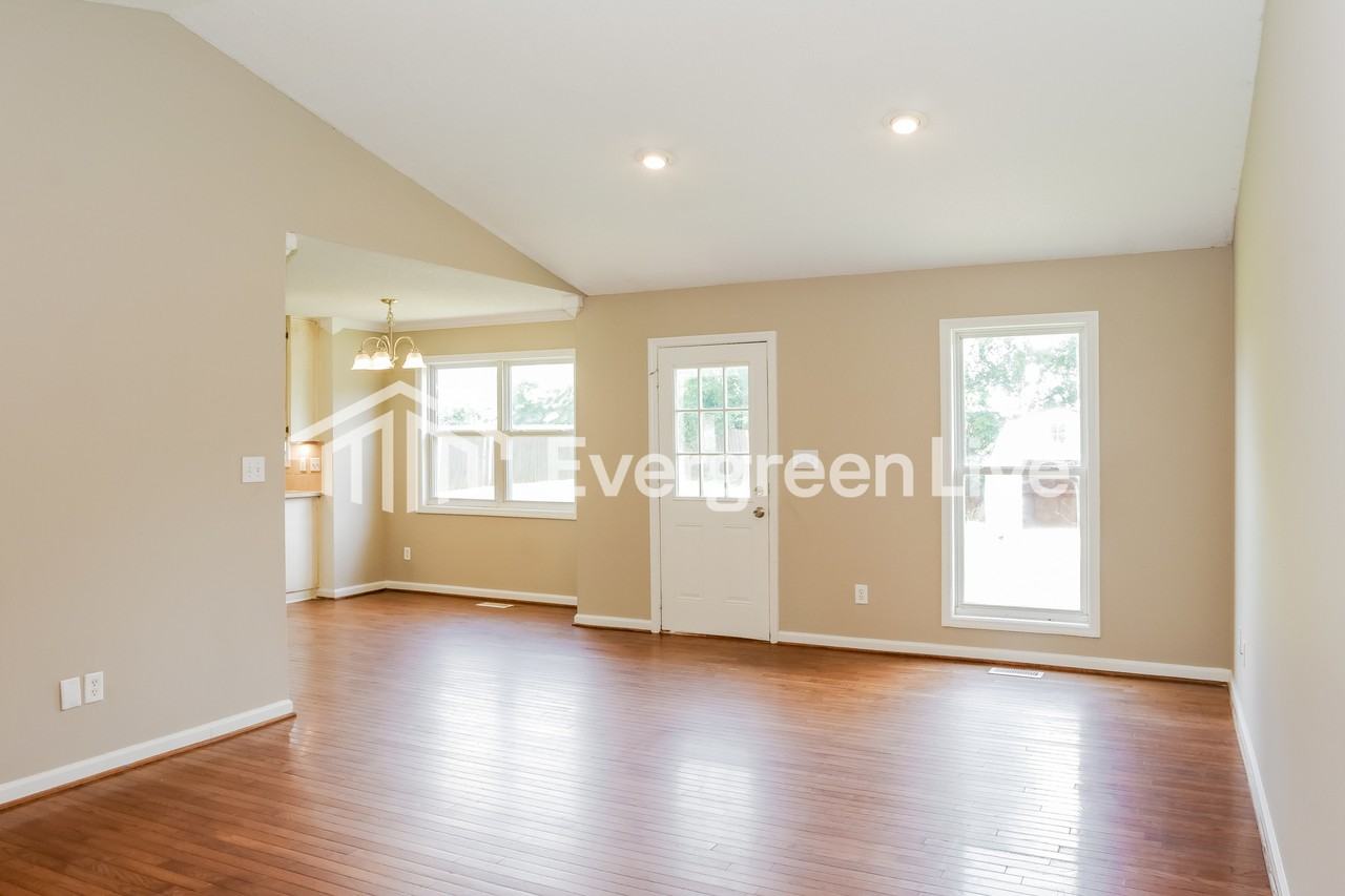 108 Carnegie Loop - Photo 4 of 16