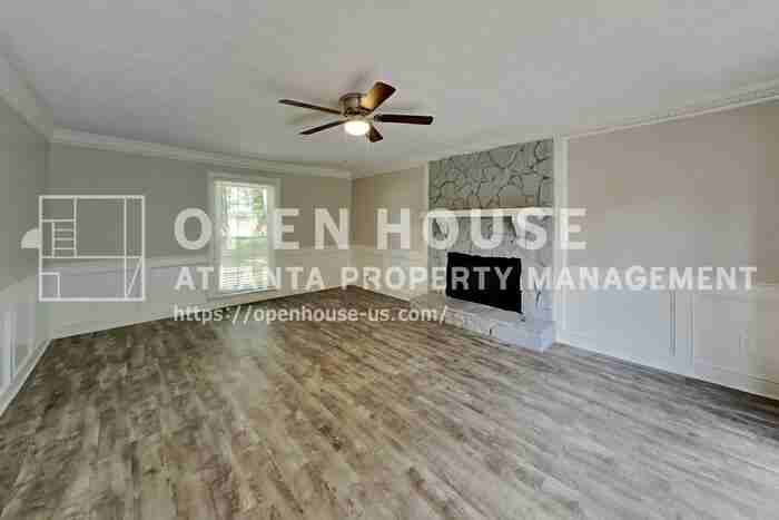 1308 Chesapeake Dr Sw - Photo 4 of 23