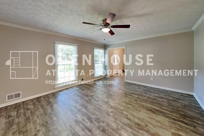 1308 Chesapeake Dr Sw - Photo 6 of 23