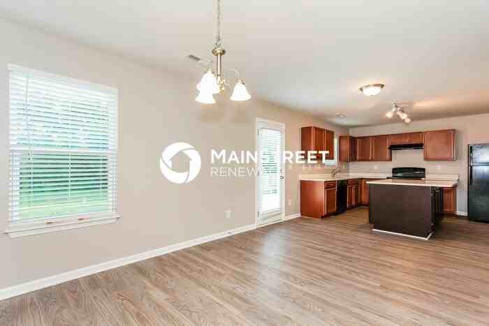 2412 Hart Rd - Photo 5 of 17