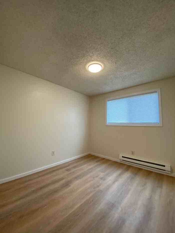 8405 S D St - Photo 6 of 8