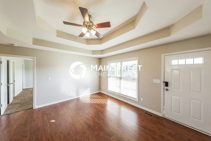 1079 Holt Cir - Photo 3 of 16