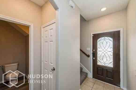 1401 Silver Maple Ln - Photo 3 of 27