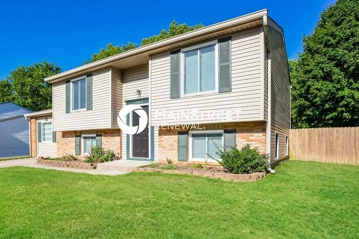 6824 Littleton Dr - Photo 4 of 17