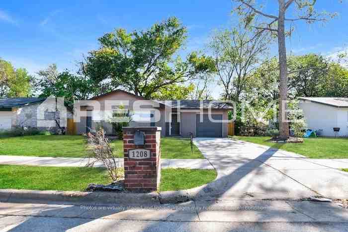 1208 Janann Ave - Photo 2 of 17