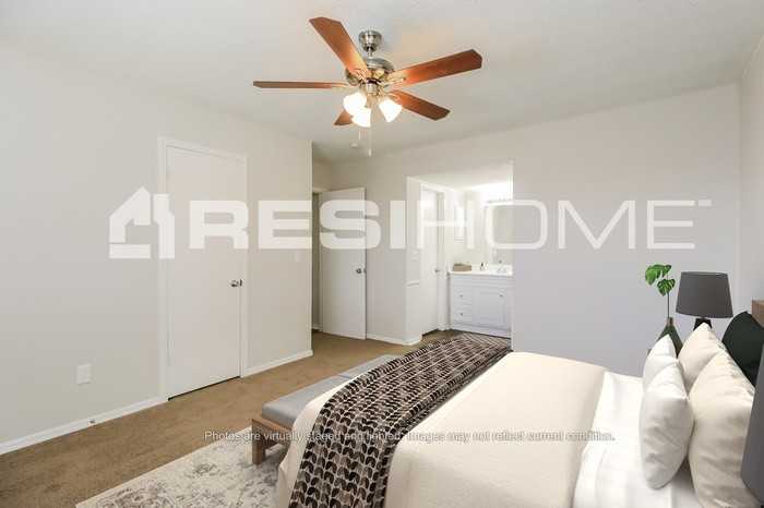 10900 N Florida Ave - Photo 6 of 17