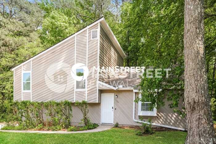 3880 Trade Wind Ct - Photo 4 of 17
