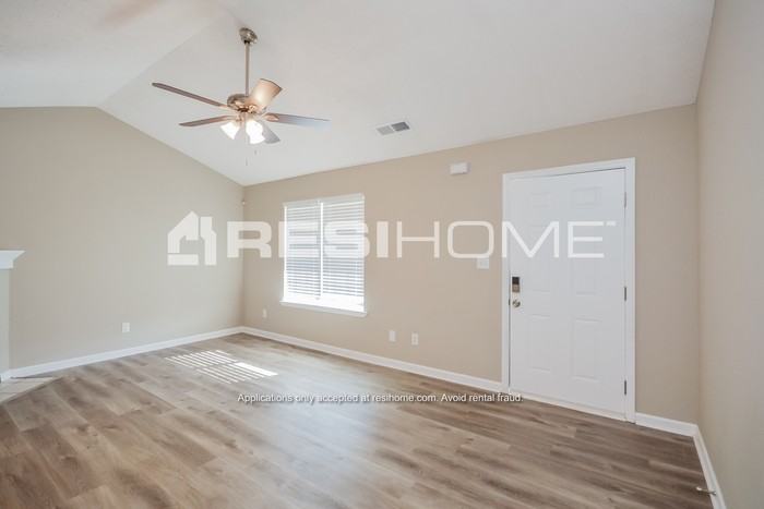 138 Floresta Dr - Photo 6 of 19