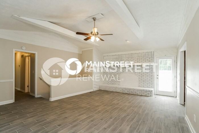 403 Hobo Ln - Photo 6 of 17