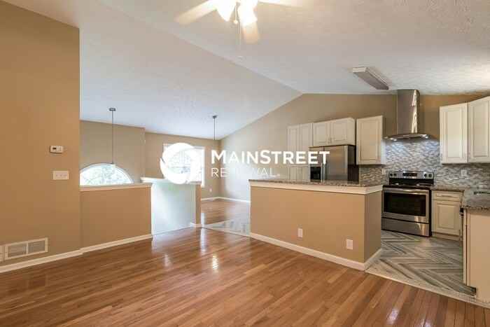 5075 Memory Ln - Photo 4 of 17