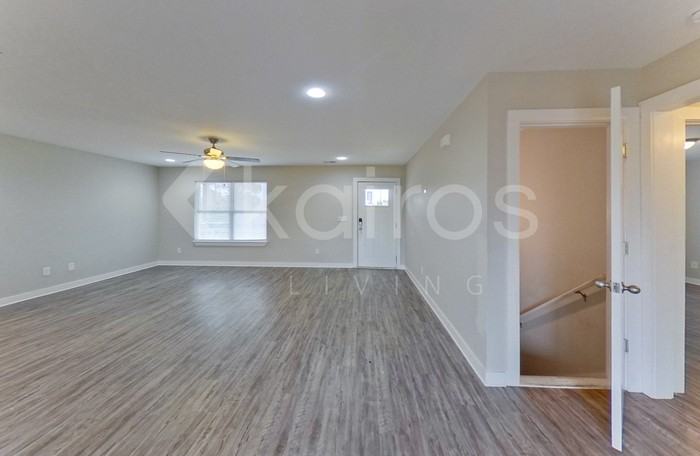 1420 14th St - Photo 2 of 20
