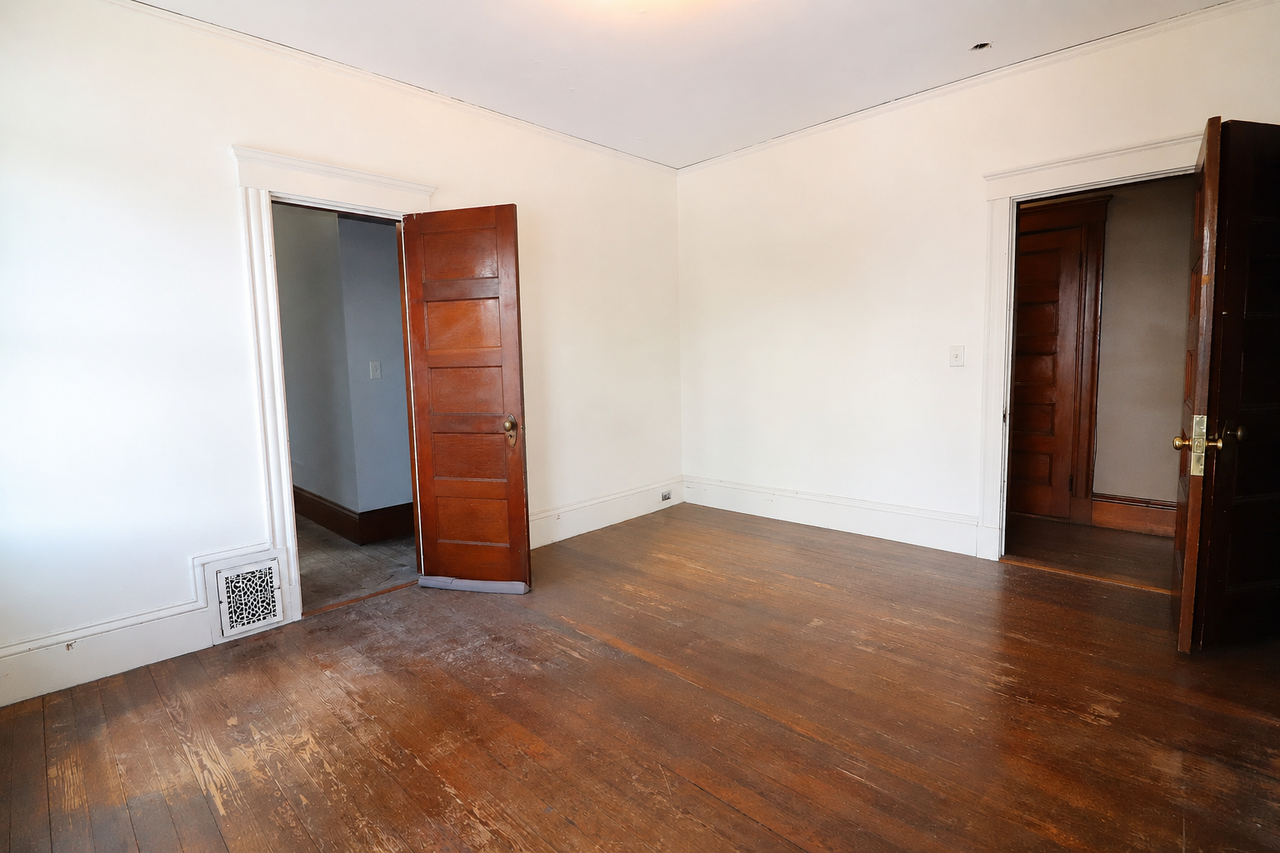 582 Cambridge St #2 - Photo 4 of 12