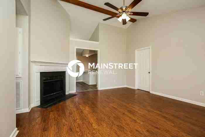 808 Albin Ct - Photo 4 of 16
