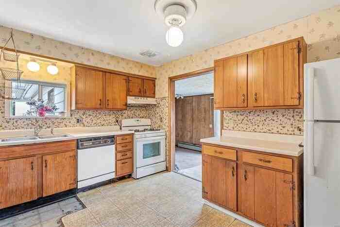 209 Lindy Blvd - Photo 7 of 23