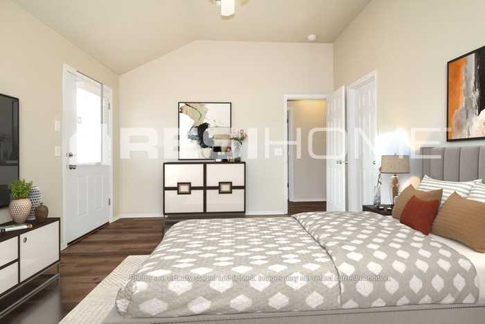 904 Beaumont Sq - Photo 6 of 15