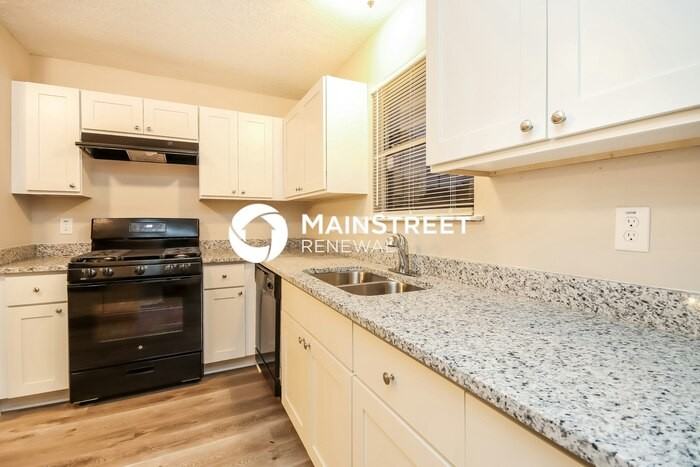 7026 Cheshire Park Rd - Photo 7 of 17