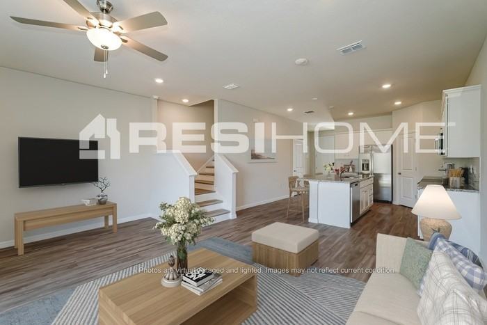 28273 Wave Crest Pl - Photo 5 of 17