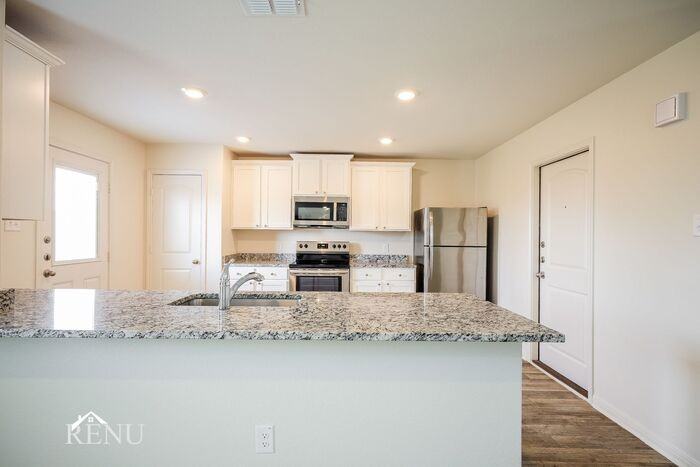 2902 Citron Gdn - Photo 3 of 17