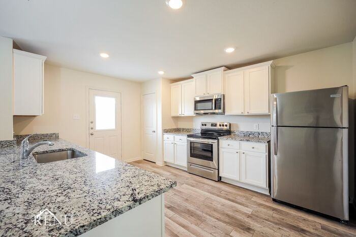 2902 Citron Gdn - Photo 4 of 17