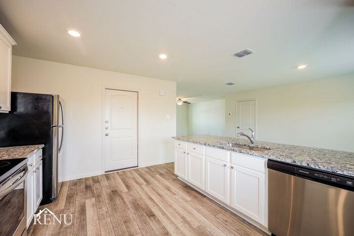 2902 Citron Gdn - Photo 5 of 17